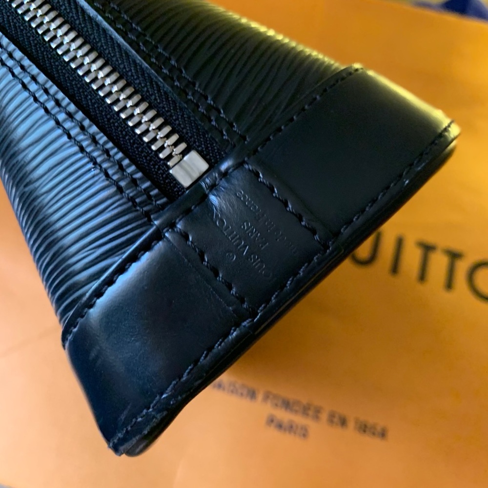 Louis vuitton alma bb epi - Picture 4 of 14